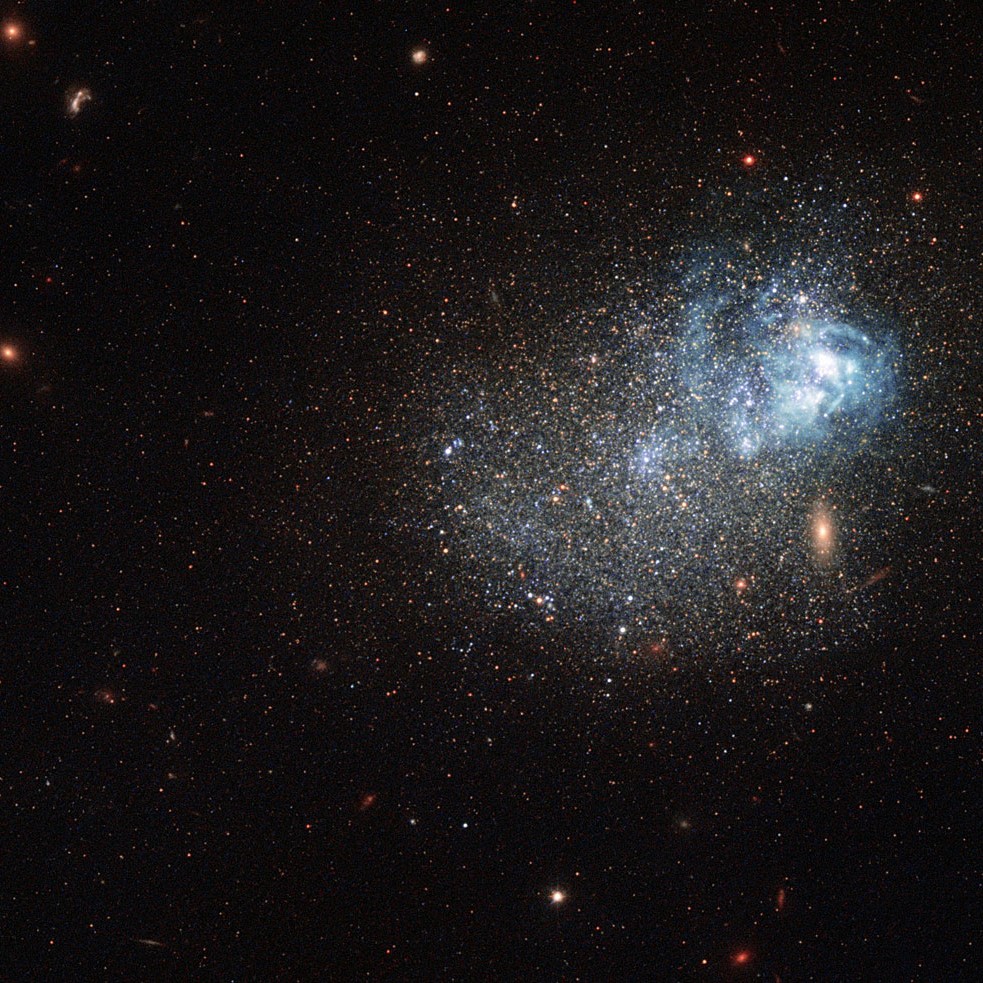 Вид из Хаббла на однородную карликовую галактику, названную Маркарян 209